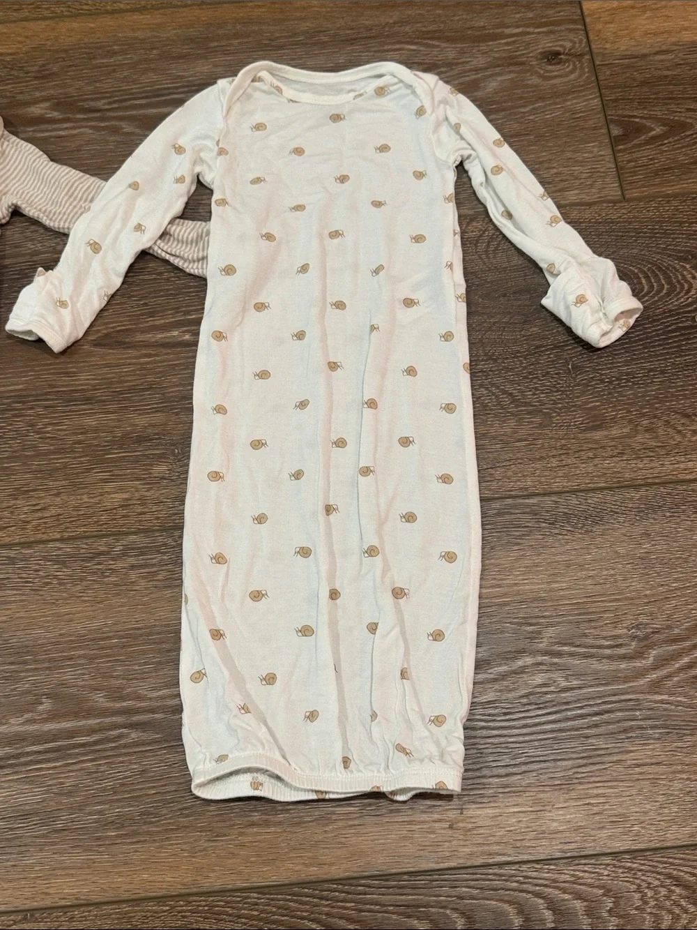 Carters Open Ended Sleep Outfits 0-3 months